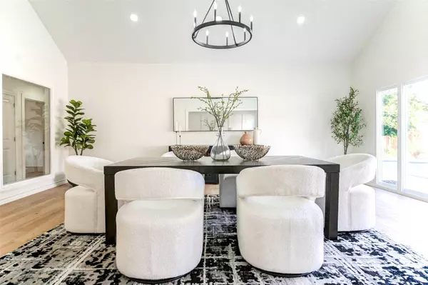 11618 Lakeside Place DR, Houston, TX 77077