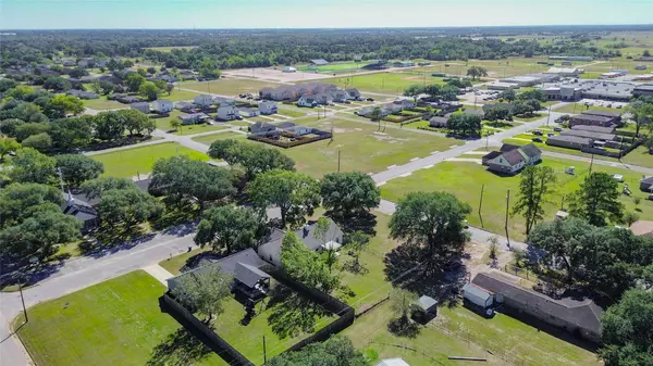 LOT 10 11TH Street, Hempstead, TX 77445