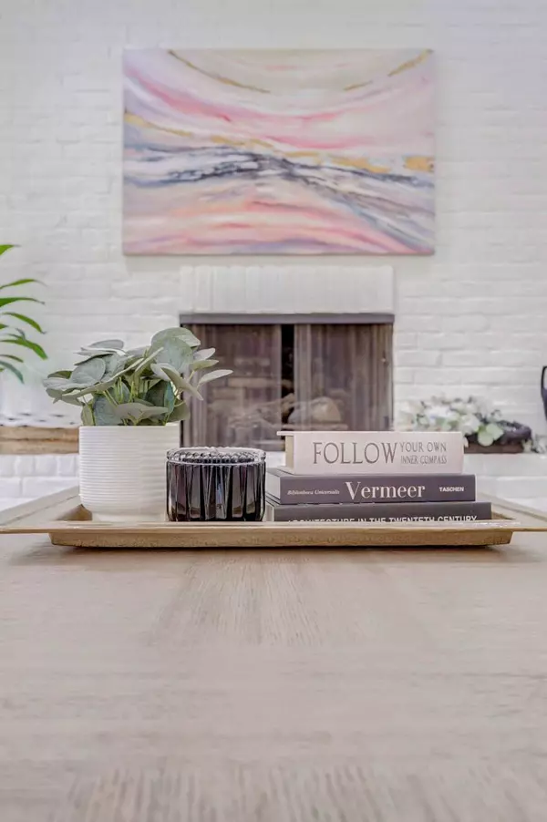 10303 Chevy Chase DR, Houston, TX 77042