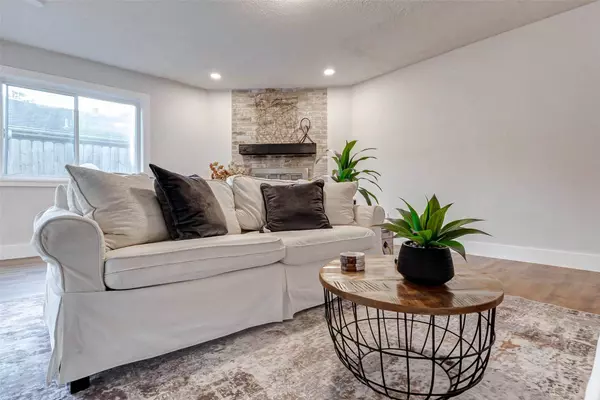 15706 Dunmoor DR, Houston, TX 77059