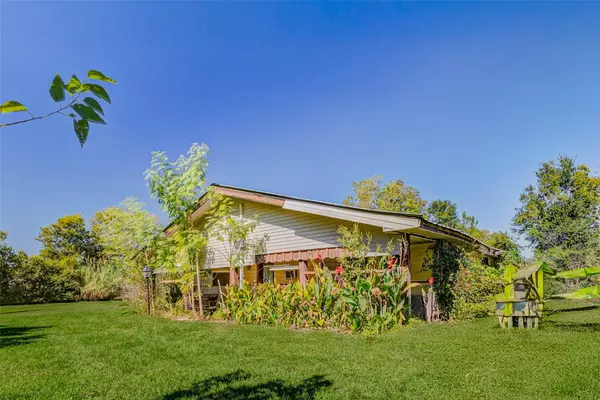 4202 Billy LN, Fresno, TX 77545