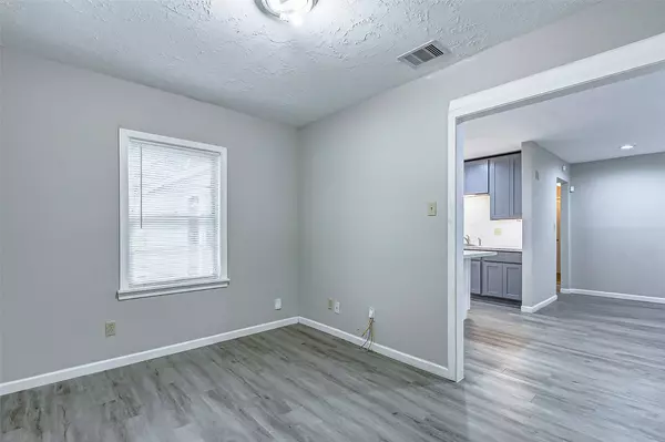 7531 Dixie DR, Houston, TX 77087