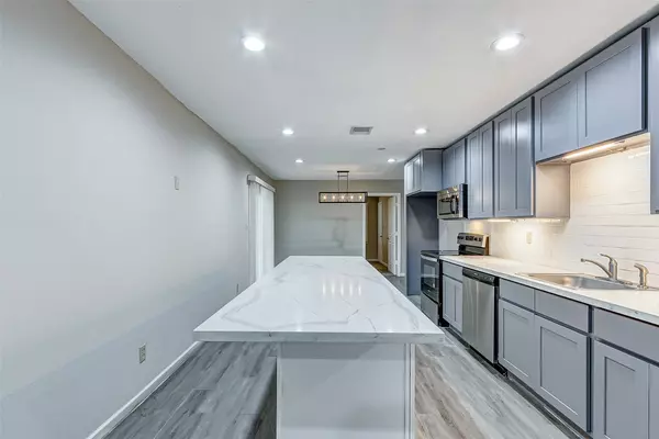 7531 Dixie DR, Houston, TX 77087