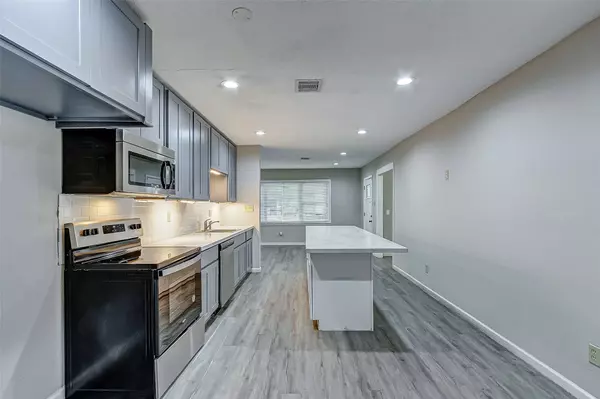 7531 Dixie DR, Houston, TX 77087