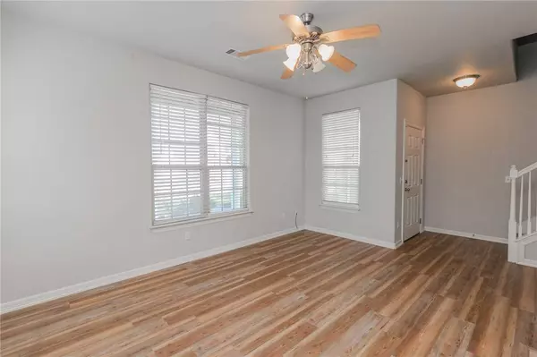 3600 S Tower Cir, Fayetteville, AR 72704