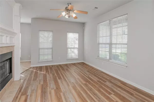 3600 S Tower Cir, Fayetteville, AR 72704