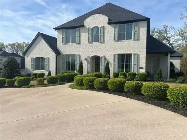 1440 Le Chesnay Dr, Centerton, AR 72719