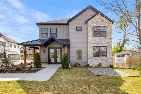 1310 Bella Vista Rd, Bentonville, AR 72712