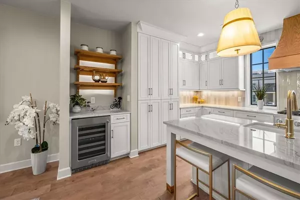 3923 S Champions Drive, Rogers, AR 72758