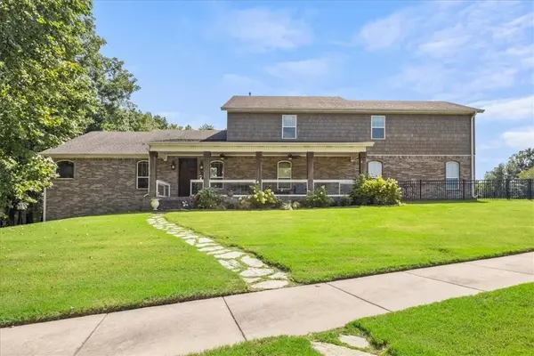 4235 W New Bridge Rd, Fayetteville, AR 72704