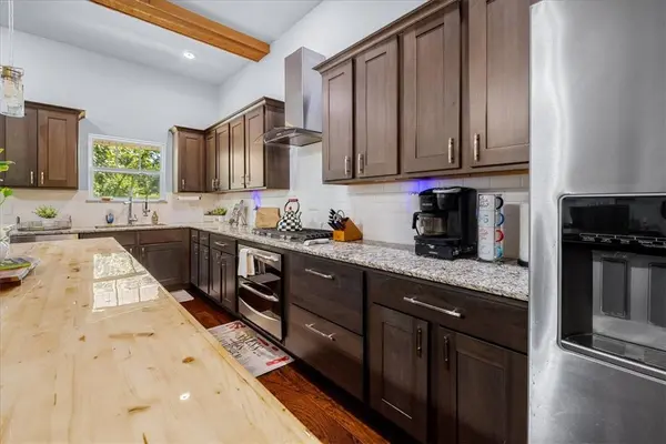 4235 W New Bridge Rd, Fayetteville, AR 72704