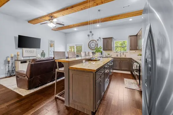 4235 W New Bridge Rd, Fayetteville, AR 72704