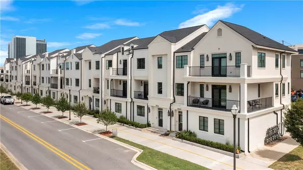 5182 W Front St, Rogers, AR 72758