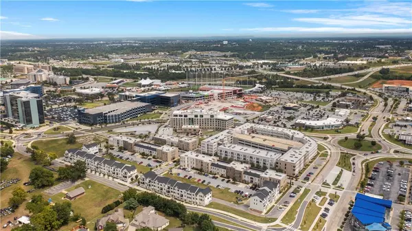 5182 W Front St, Rogers, AR 72758