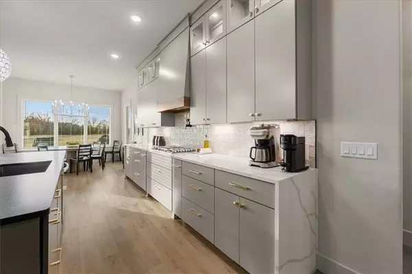 4304 Exeter Dr, Rogers, AR 72758