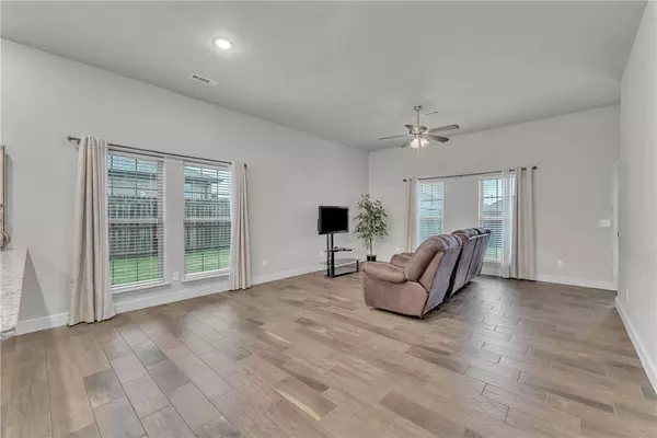 808 63rd Ave, Bentonville, AR 72713