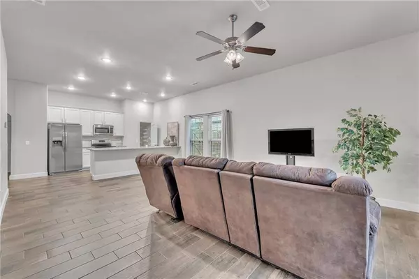 808 63rd Ave, Bentonville, AR 72713