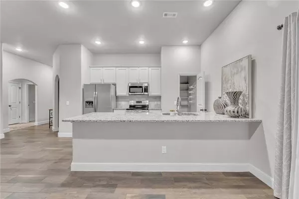 808 63rd Ave, Bentonville, AR 72713