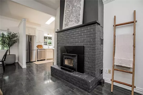 1 Rader Ln, Bella Vista, AR 72715