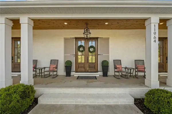 11964 Long Acres Dr, Bentonville, AR 72713