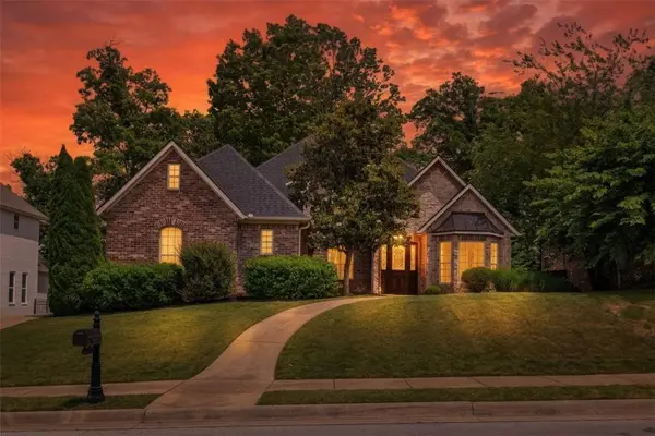 4905 S Inglewood Rd, Rogers, AR 72758