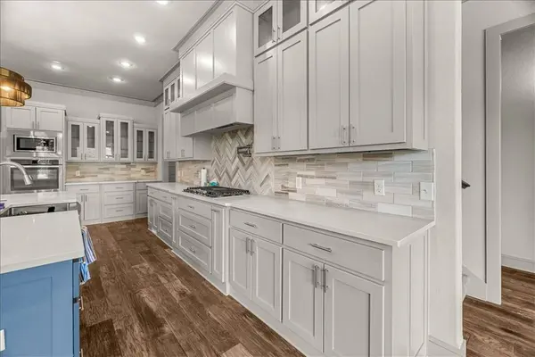 4414 S 87th Pl, Bentonville, AR 72713