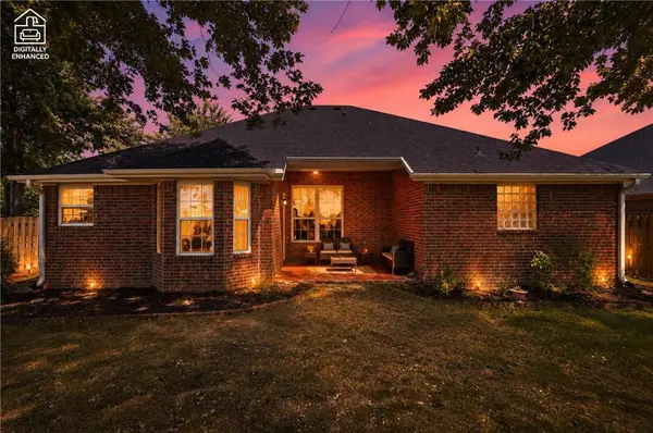 6000 S 39th Pl, Rogers, AR 72758