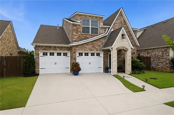 266 N Solitude Bnd, Fayetteville, AR 72704