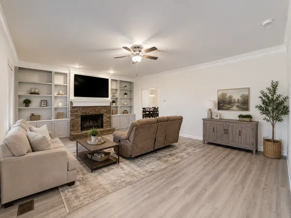618 Cannon Ct, Woodstock, GA 30188-5741
