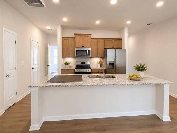 508 Hayes LN, Canton, GA 30115