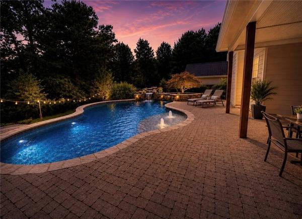 110 Northlake TRL