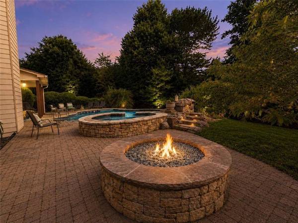110 Northlake TRL, Canton, GA 30114