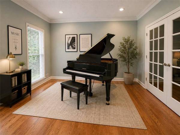 210 Pinehill LN, Woodstock, GA 30188
