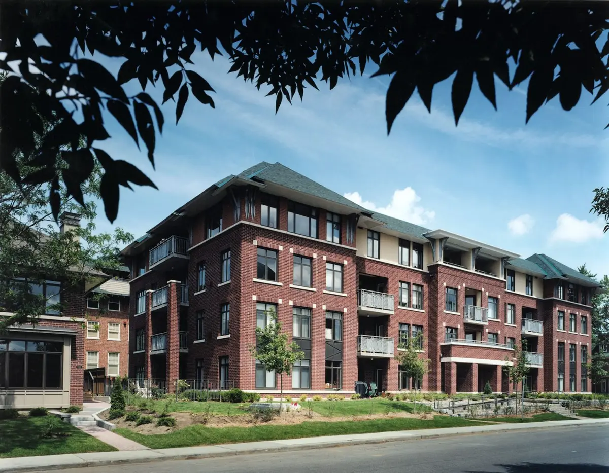 hoa property comandis residential