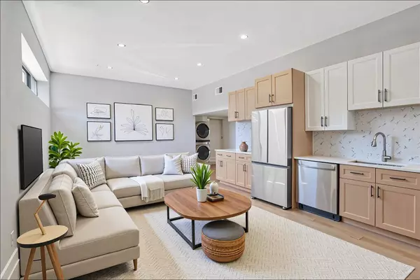 6240 W Belmont Avenue #101, Chicago, IL 60634