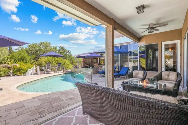 1114 MARINA DR, Tarpon Springs, FL 34689