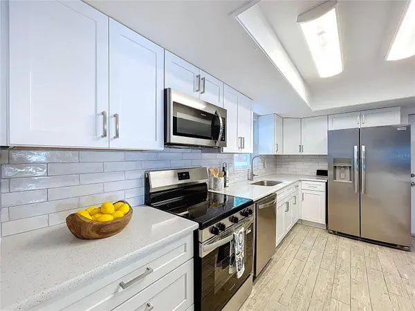 7960 2ND ST N, St Petersburg, FL 33702