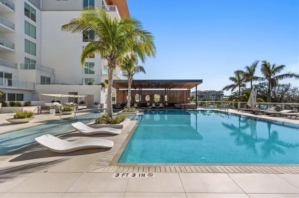1028 SUNSET POINT RD #R10, Clearwater, FL 33755