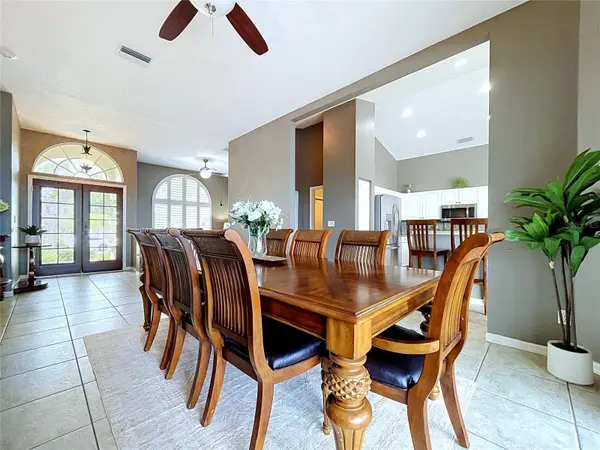 1161 MARINA DR, Tarpon Springs, FL 34689