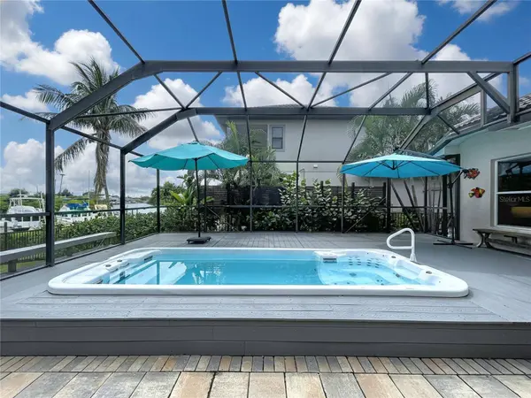 1161 MARINA DR, Tarpon Springs, FL 34689