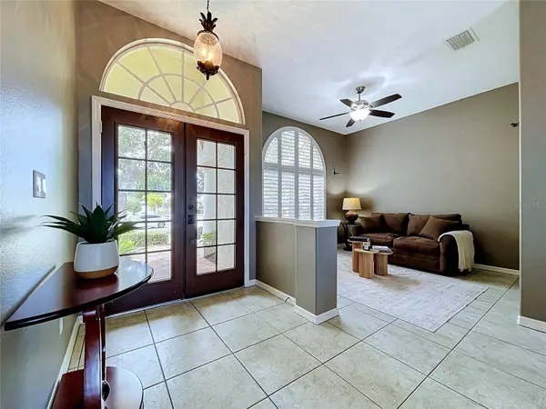 1161 MARINA DR, Tarpon Springs, FL 34689