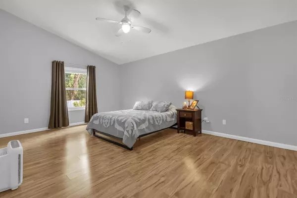 3424 FOX HOLLOW DR, Orlando, FL 32829