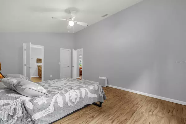 3424 FOX HOLLOW DR, Orlando, FL 32829