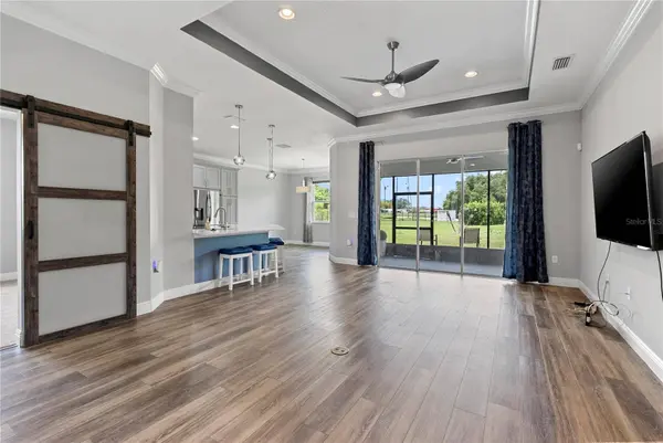 8113 BRIDGEPORT BAY CIR, Mount Dora, FL 32757