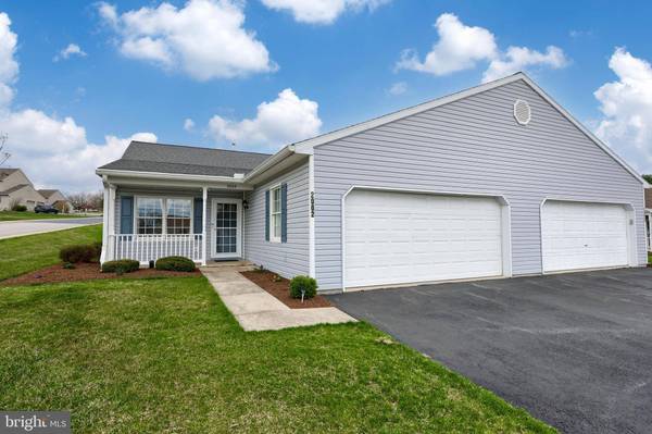 2002 FAVERSHAM WAY, York, PA 17402