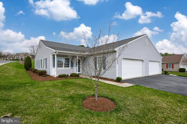 2002 FAVERSHAM WAY, York, PA 17402