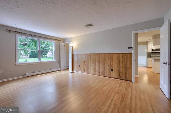 1005 GLENEAGLES DR, York, PA 17404