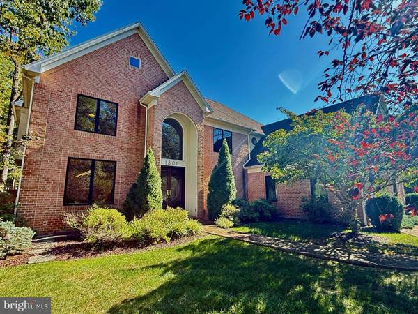 1801 SHAWAN LN, York, PA 17406