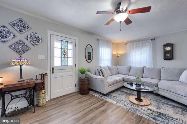 1870 N SUSQUEHANNA TRL, York, PA 17404