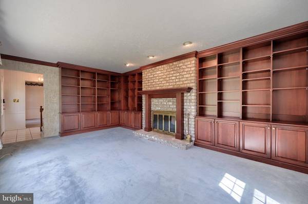 85 SITLER LN, York, PA 17402